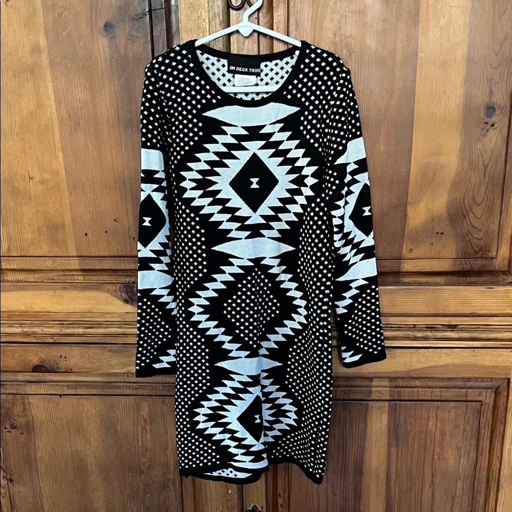 Un Deux Trois Monochrome Knit Dress